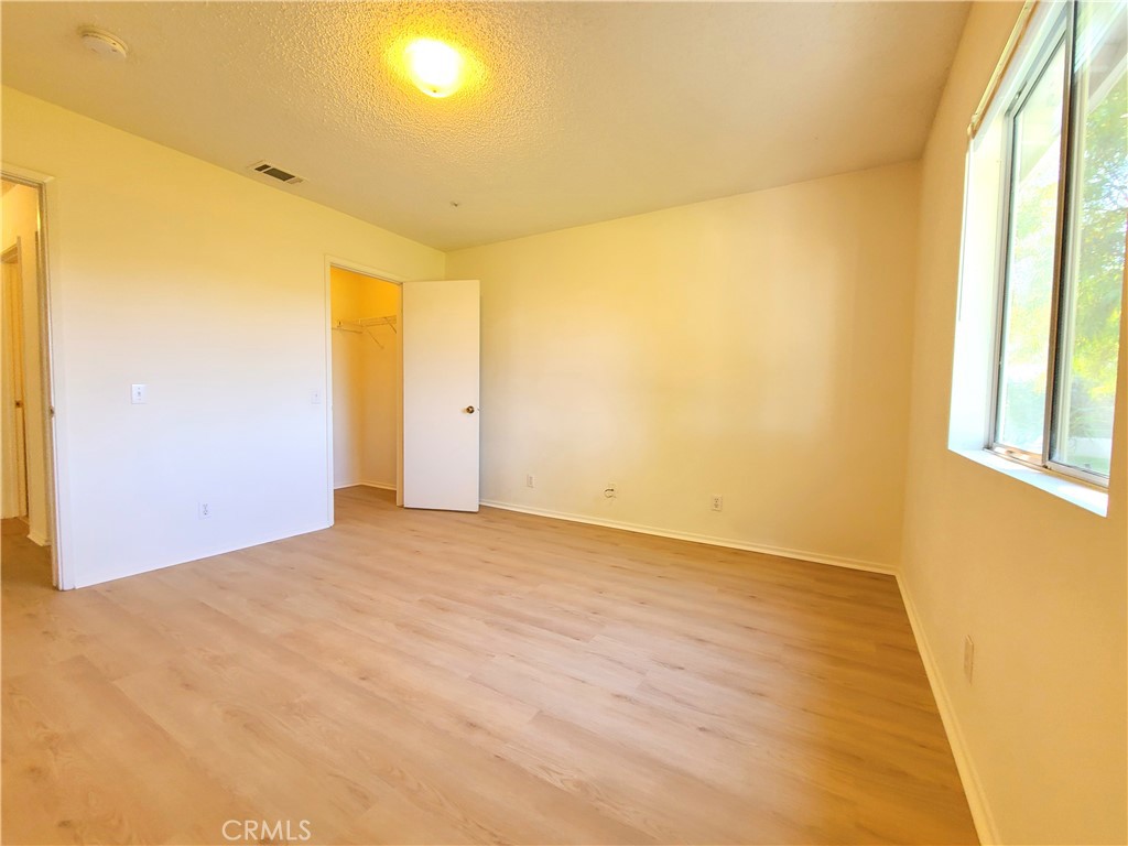 12694 Valley View Street Property Photo 8