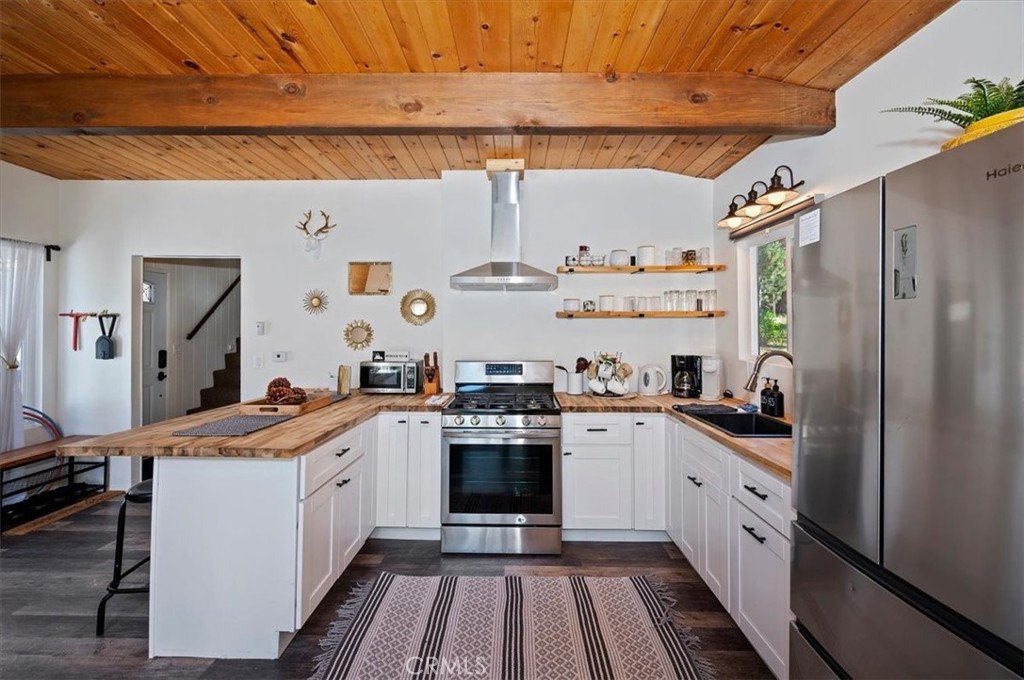 777 Iris Property Photo 15