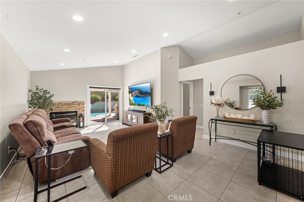 15575 Riviera Property Photo 7