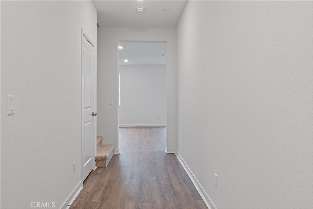 34233 William Way Property Photo 9