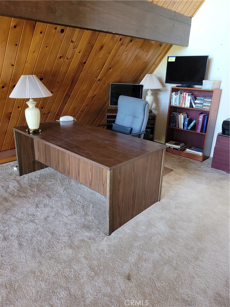 27068 Ironwood Property Photo 9