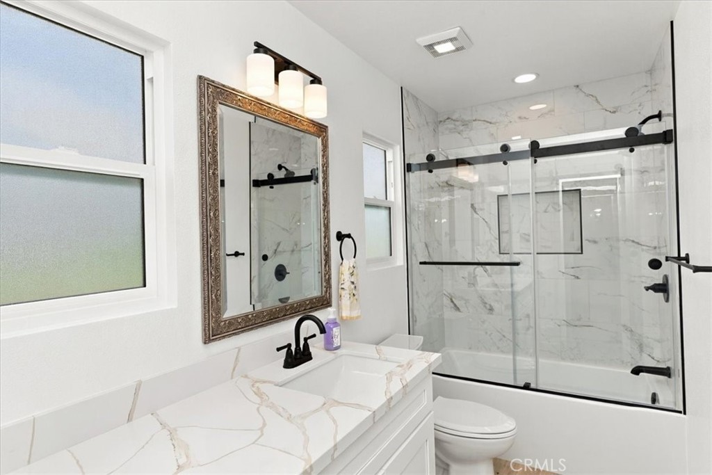 675 N Rick Street Property Photo 23