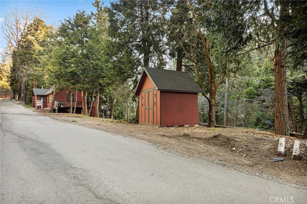 725 Golden Property Photo 2