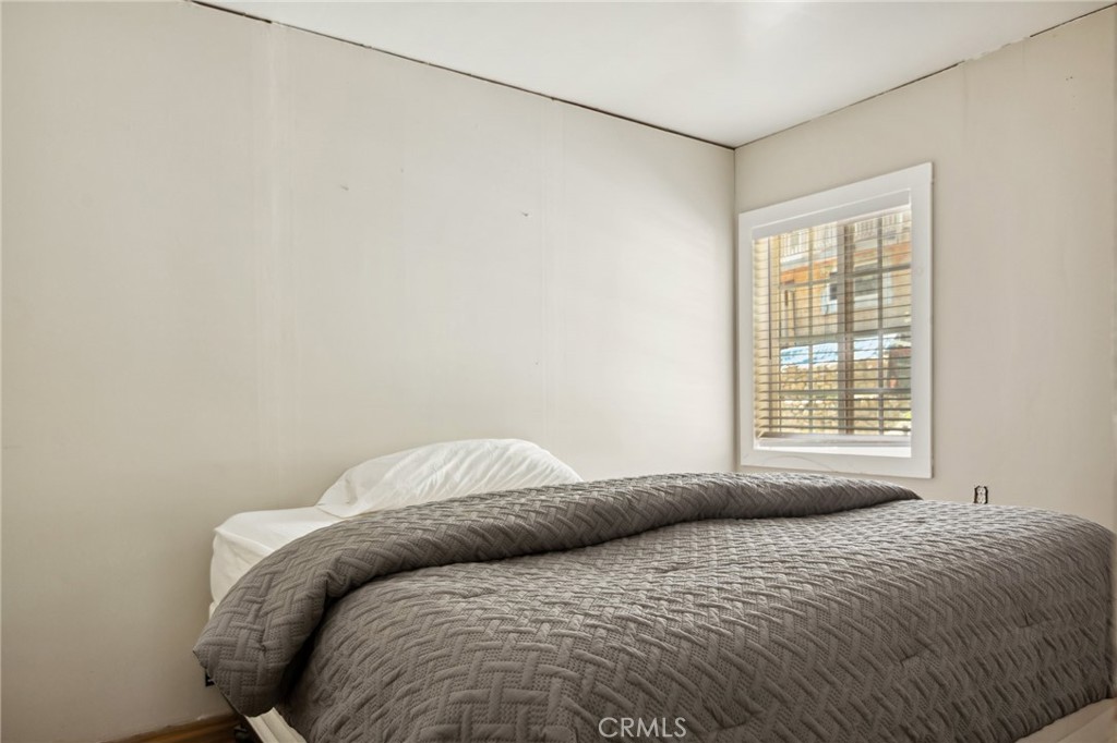 725 Golden Property Photo 14
