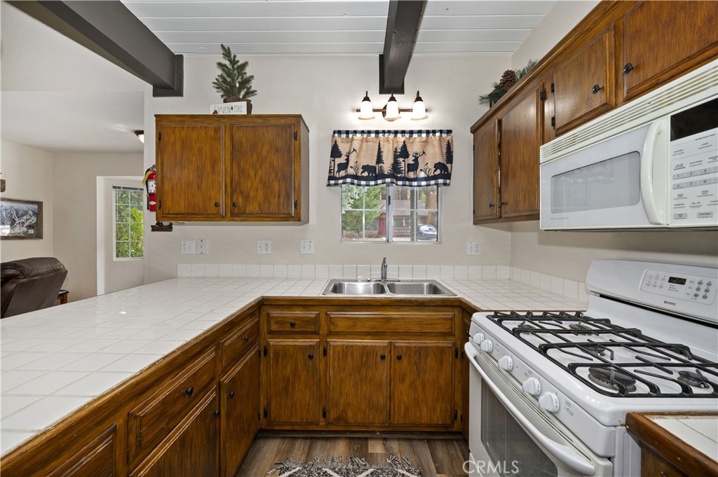 42824 Cedar Avenue Property Photo 18