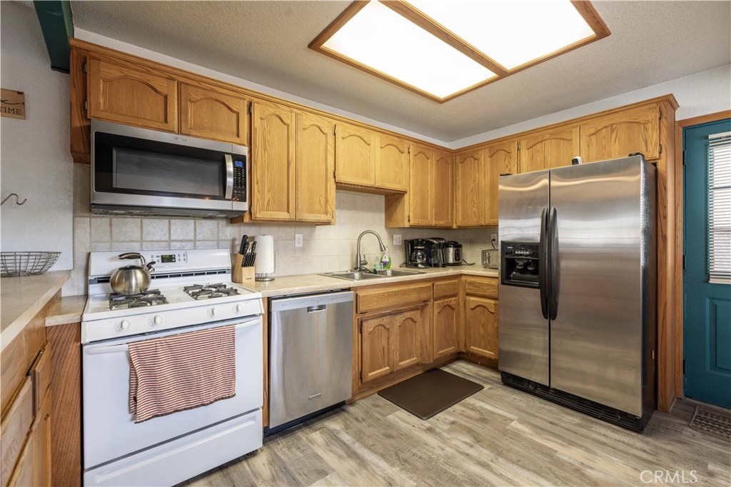 1009 White Mountain Property Photo 7