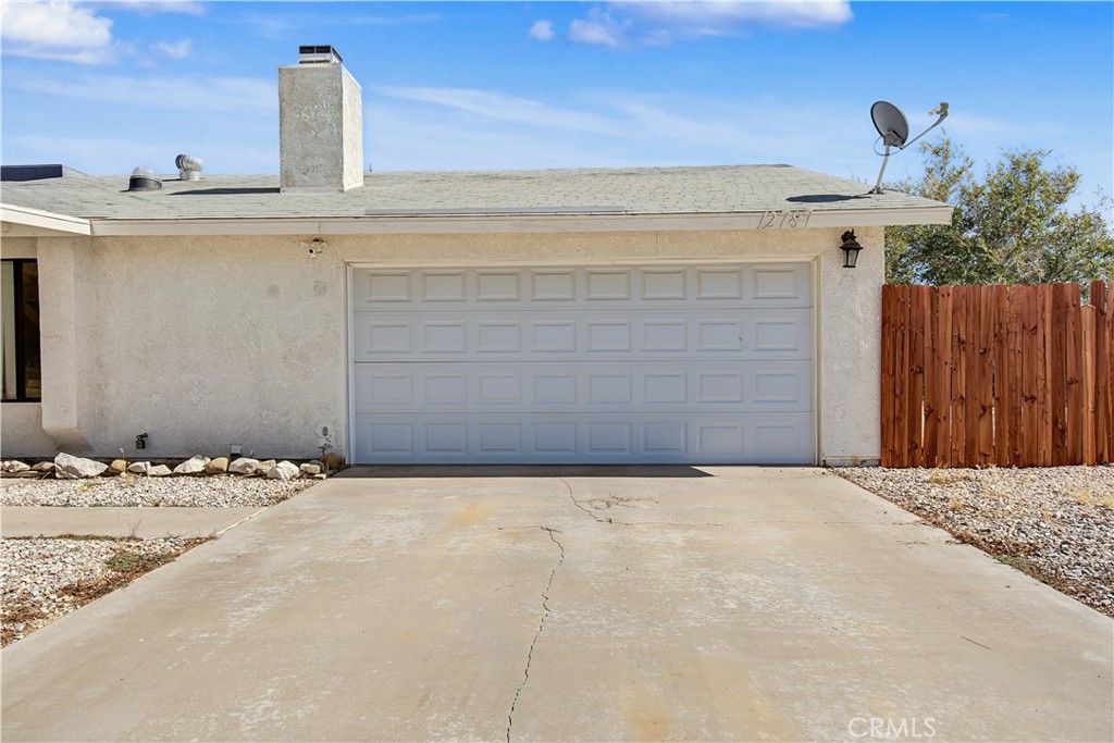 12787 Algonquin Road Property Photo 5