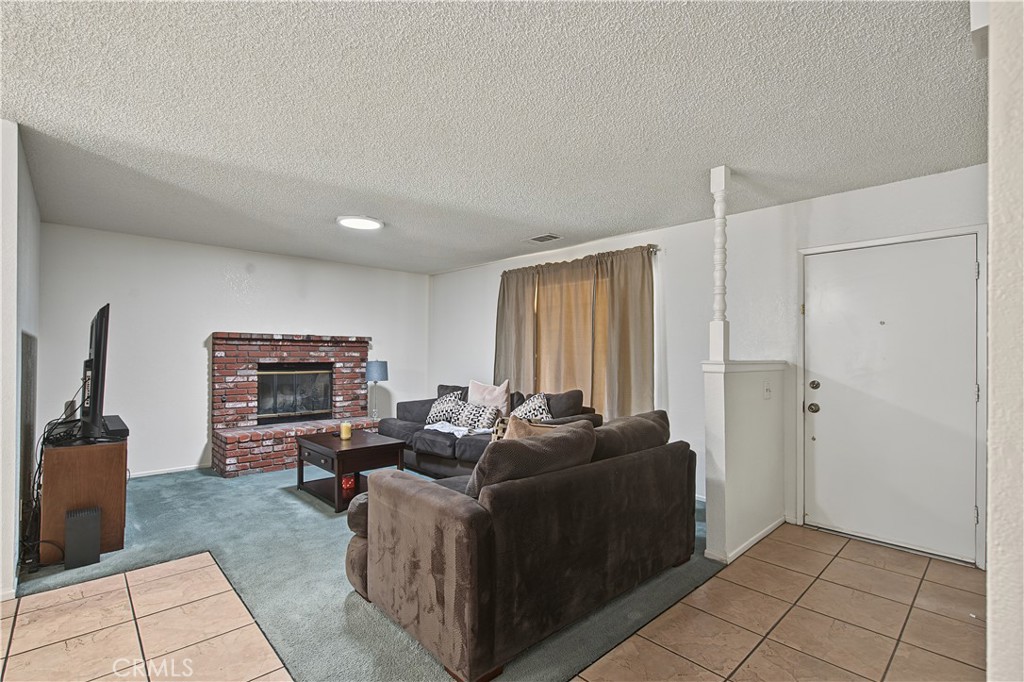 12787 Algonquin Road Property Photo 9