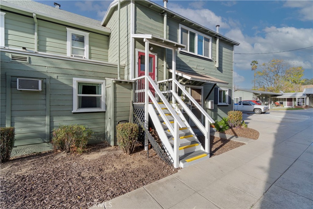 135 S Center Street 4 Property Photo 2