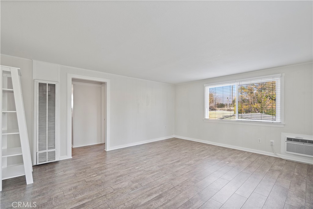 135 S Center Street 4 Property Photo 7