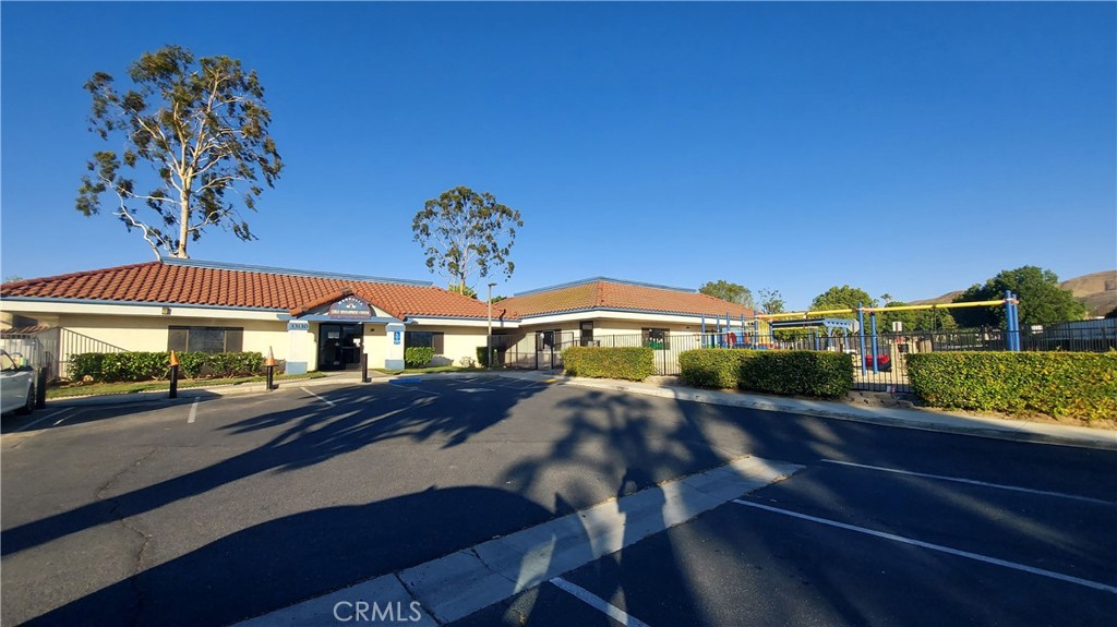 13130 Magnolia Avenue Property Photo 1