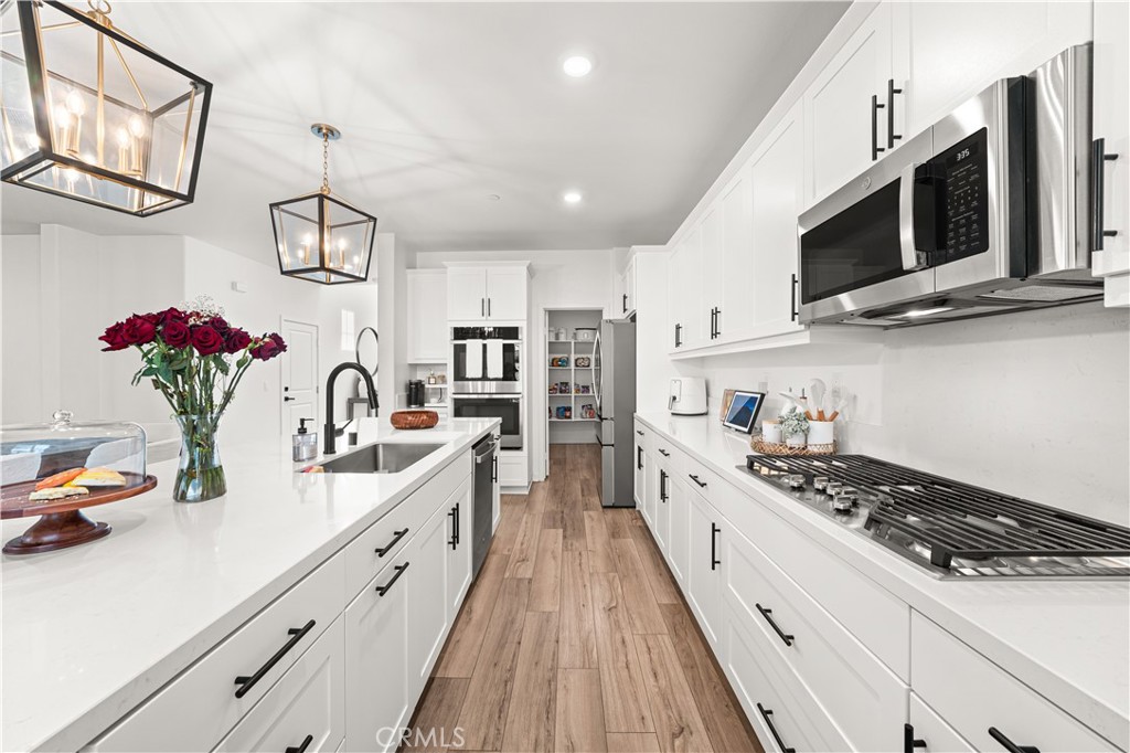 16680 Island Oak Property Photo 13