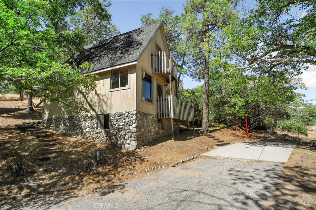 1700 S Way Property Photo 2
