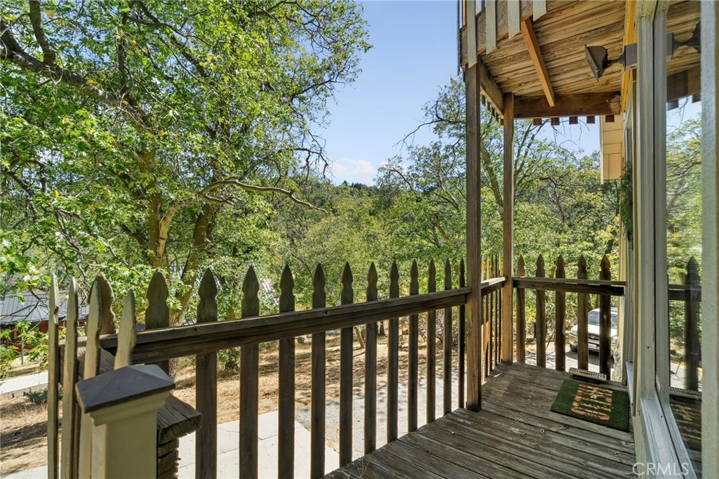 1700 S Way Property Photo 4