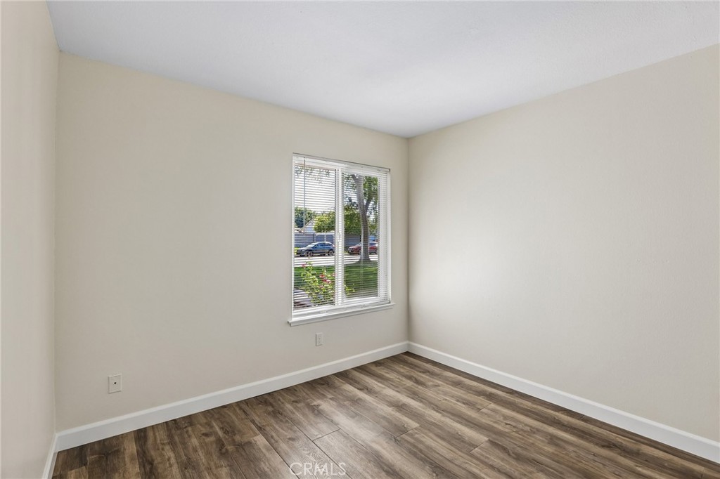 2858 S Colonial Avenue Property Photo 9