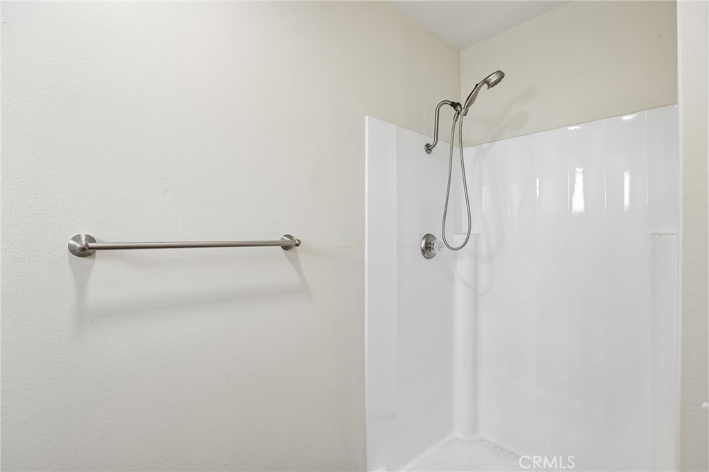 2858 S Colonial Avenue Property Photo 17