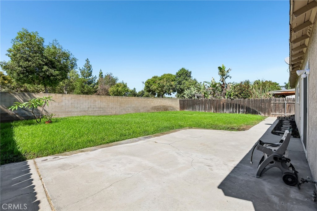 2858 S Colonial Avenue Property Photo 20