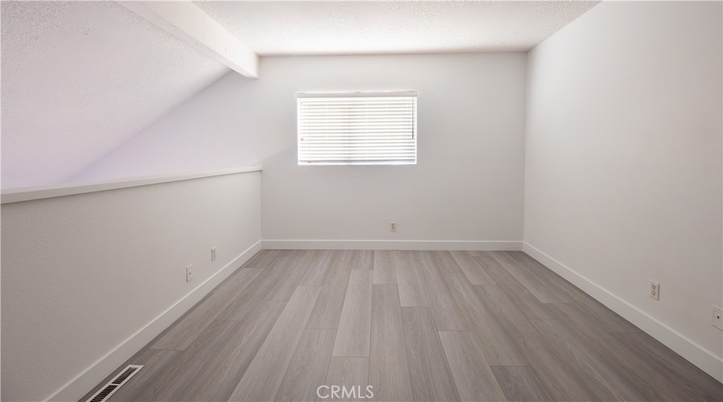 1500 W Edgehill 40 Property Photo 10