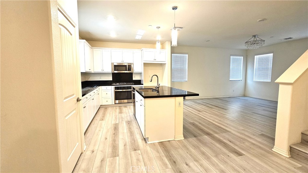 16736 Stags Leap Property Photo 3