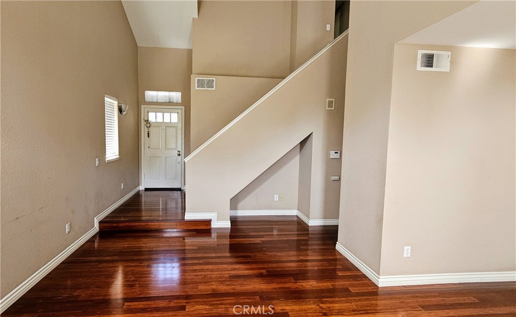 8429 Snow View Property Photo 4