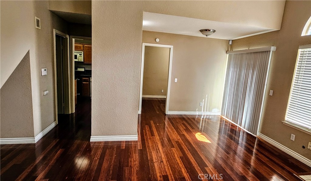 8429 Snow View Property Photo 7
