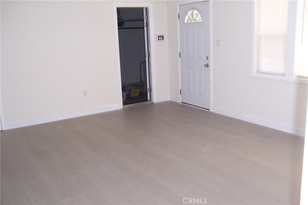 232 E 46th Property Photo 3