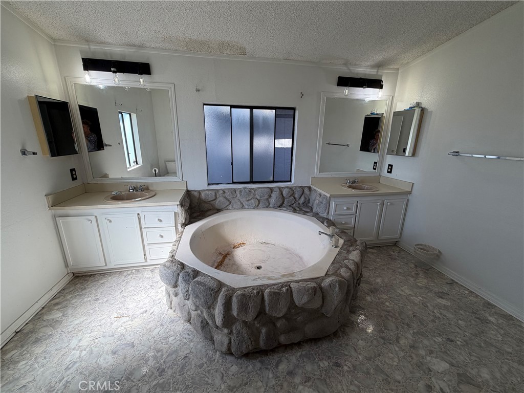 1721 E Colton Avenue 94 Property Photo 25