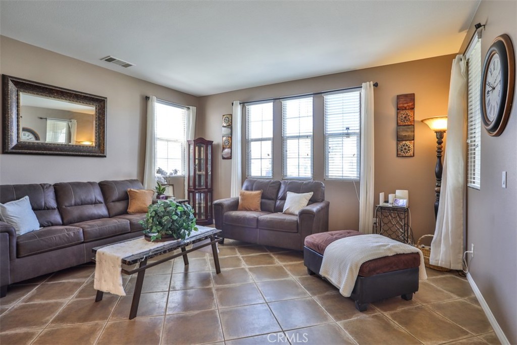25072 Peppertree Court Property Photo 5