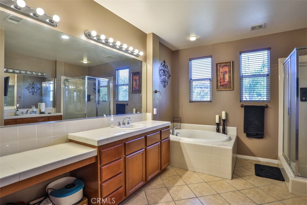 25072 Peppertree Court Property Photo 18