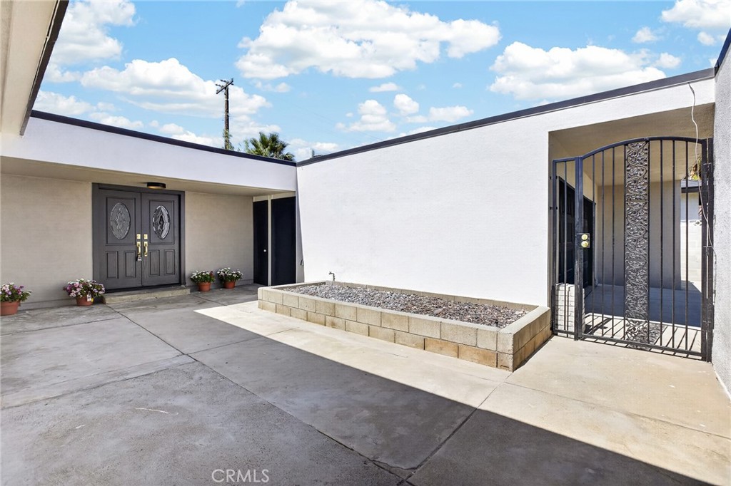 7374 Layton Street Property Photo 6