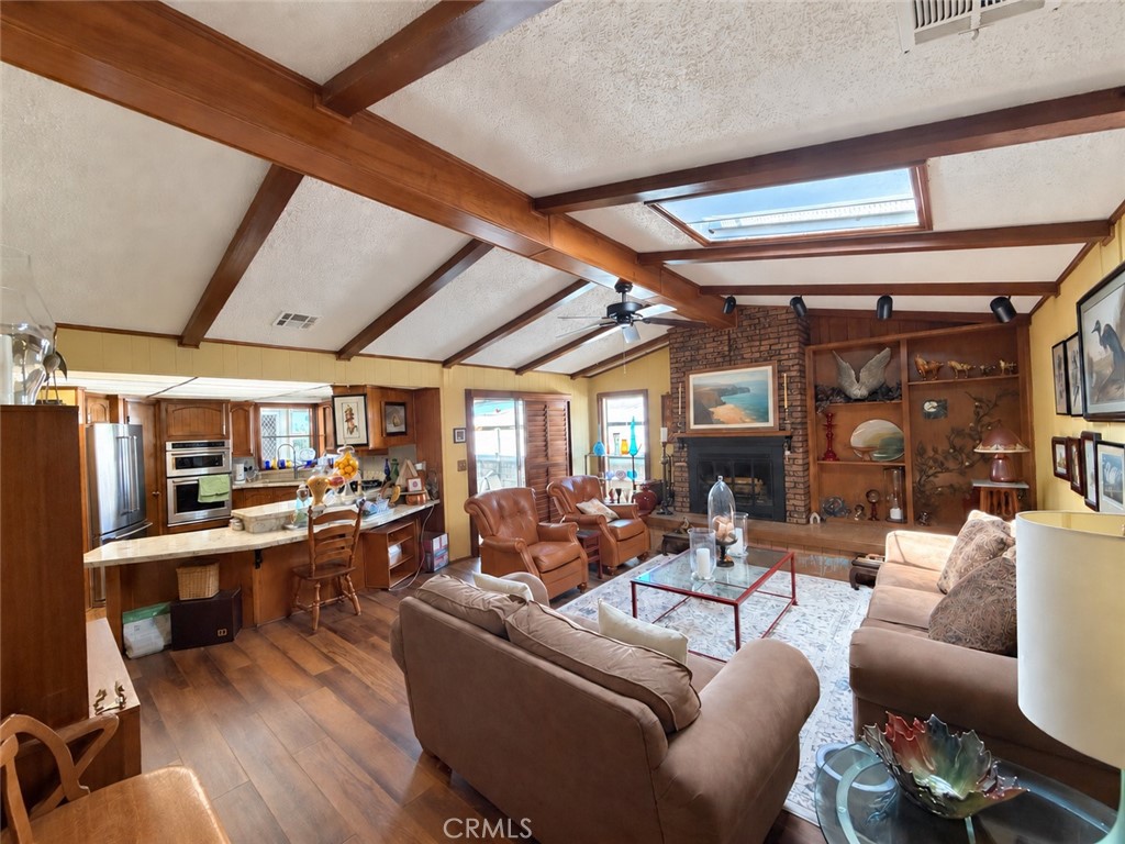 10349 Chisholm Property Photo 10