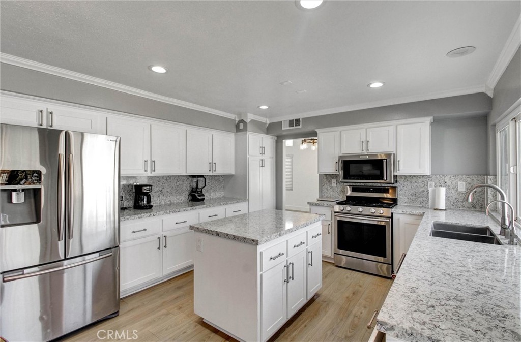 12757 Trotters Lane Property Photo 8
