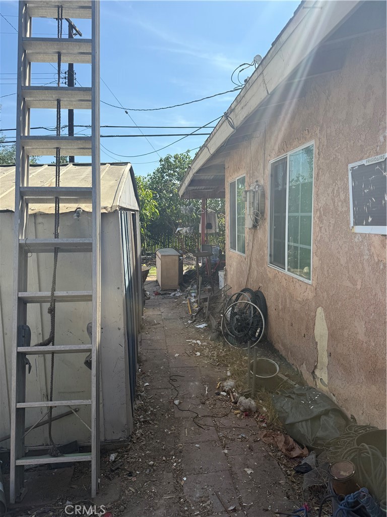 1849 W 30th Property Photo 3