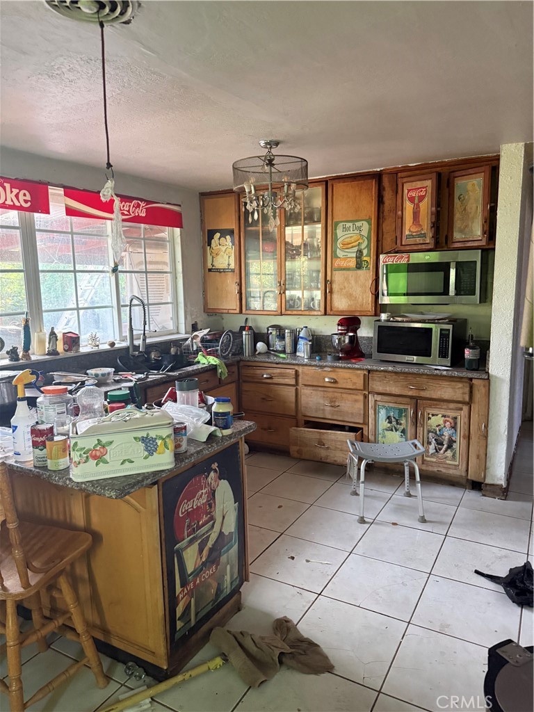 1849 W 30th Property Photo 13