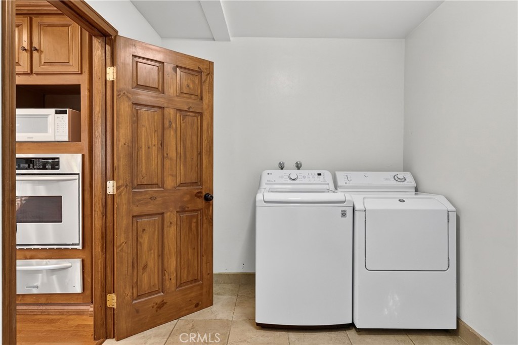 279 S Cumberland Property Photo 16