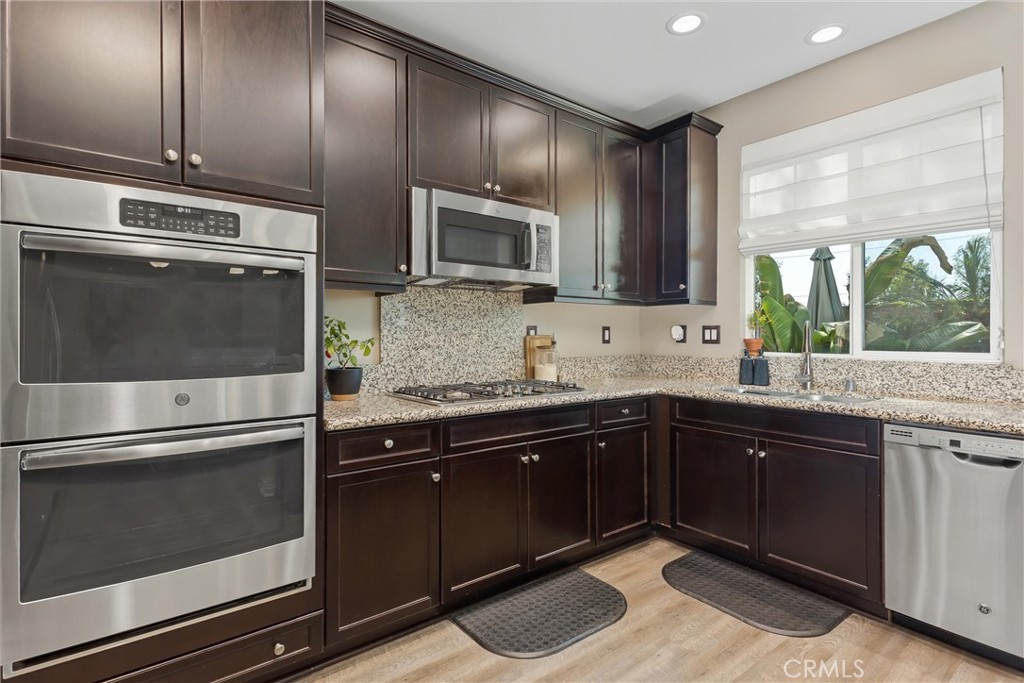 28475 Sunflower Property Photo 8