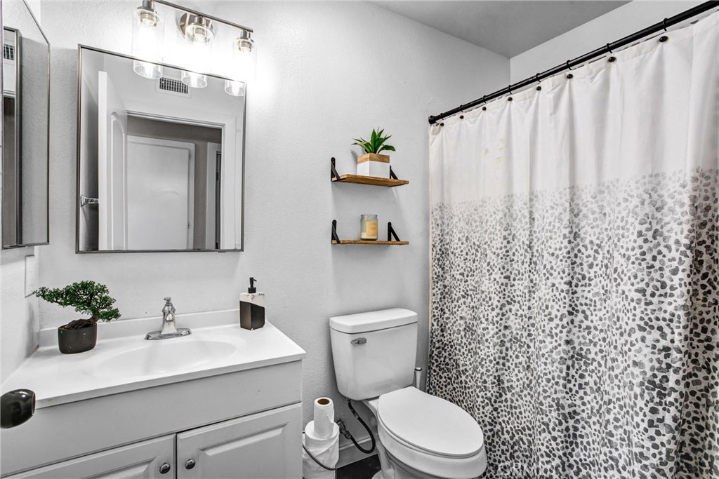 5175 Marquette Avenue Property Photo 23