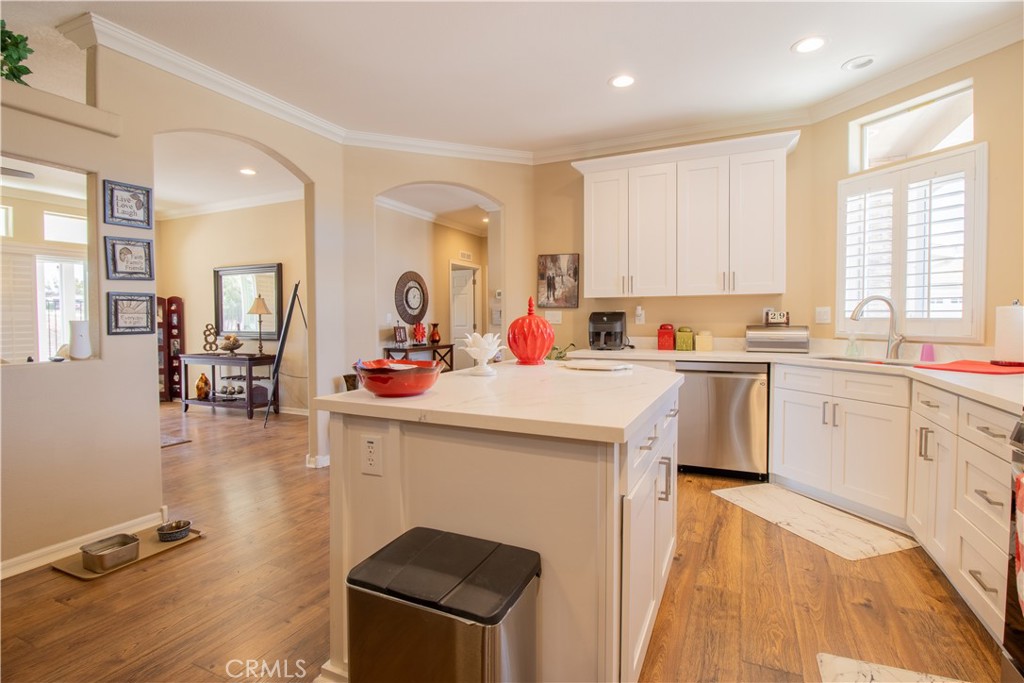 10961 Desert Lawn Dr (527 Robellini Rd) 527 Property Photo 6