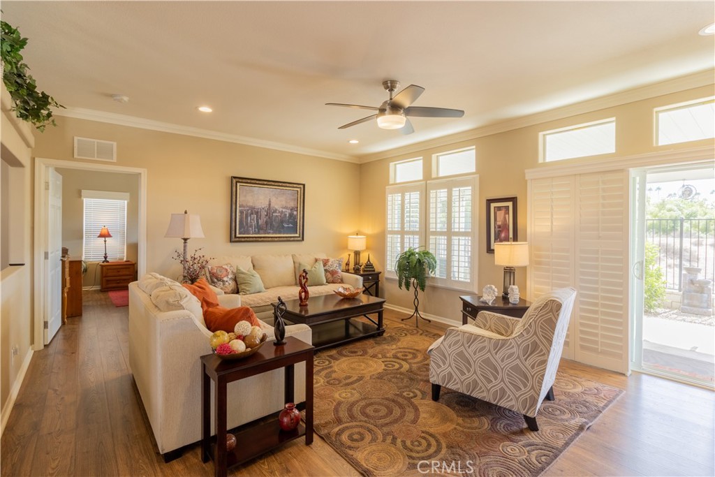 10961 Desert Lawn Dr (527 Robellini Rd) 527 Property Photo 8