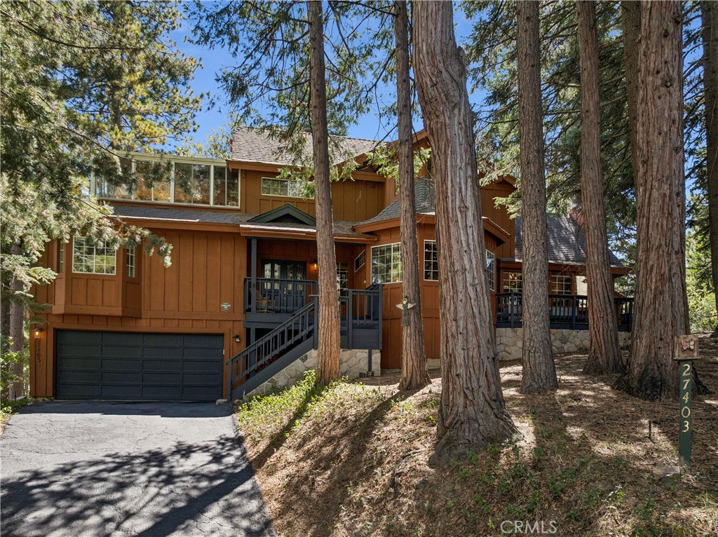 27403 Pinewood Drive Property Photo 1