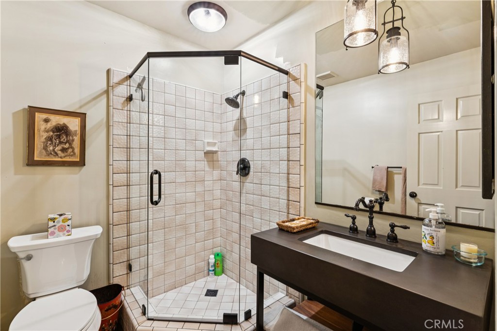 27403 Pinewood Drive Property Photo 13