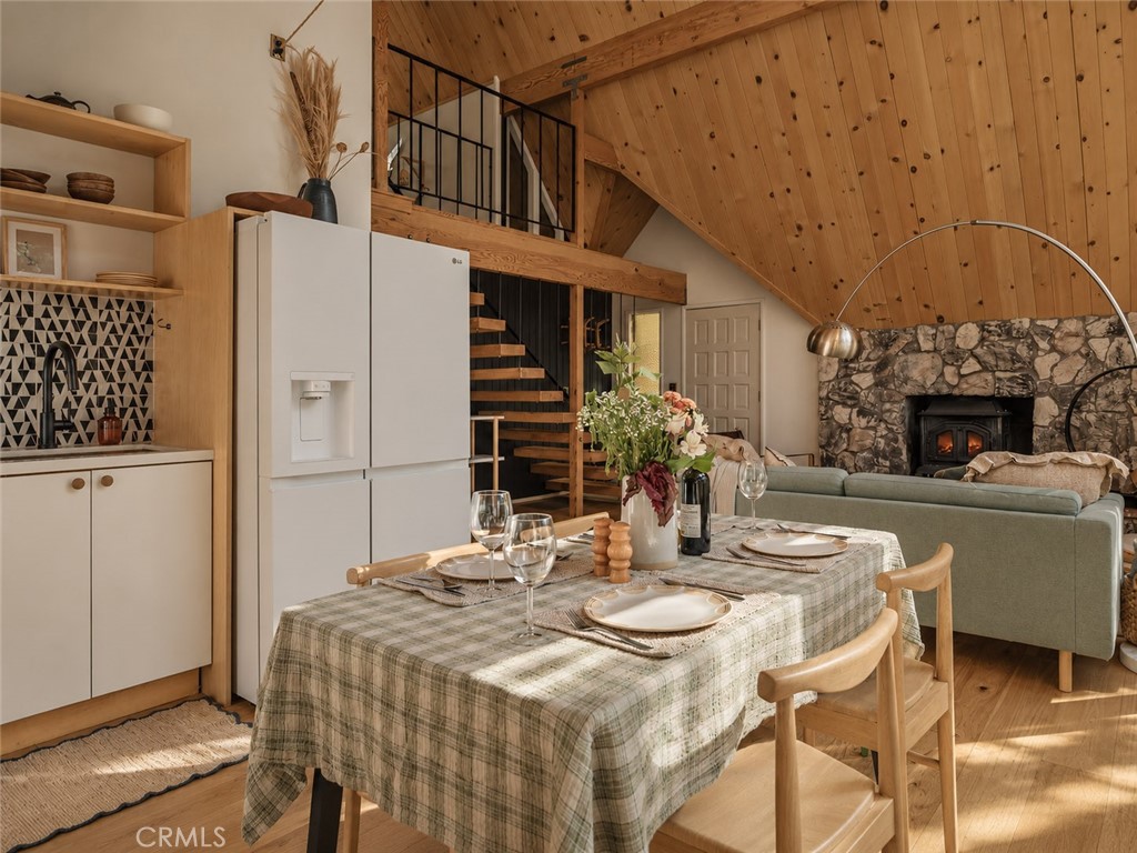 385 Birchwood Property Photo 4