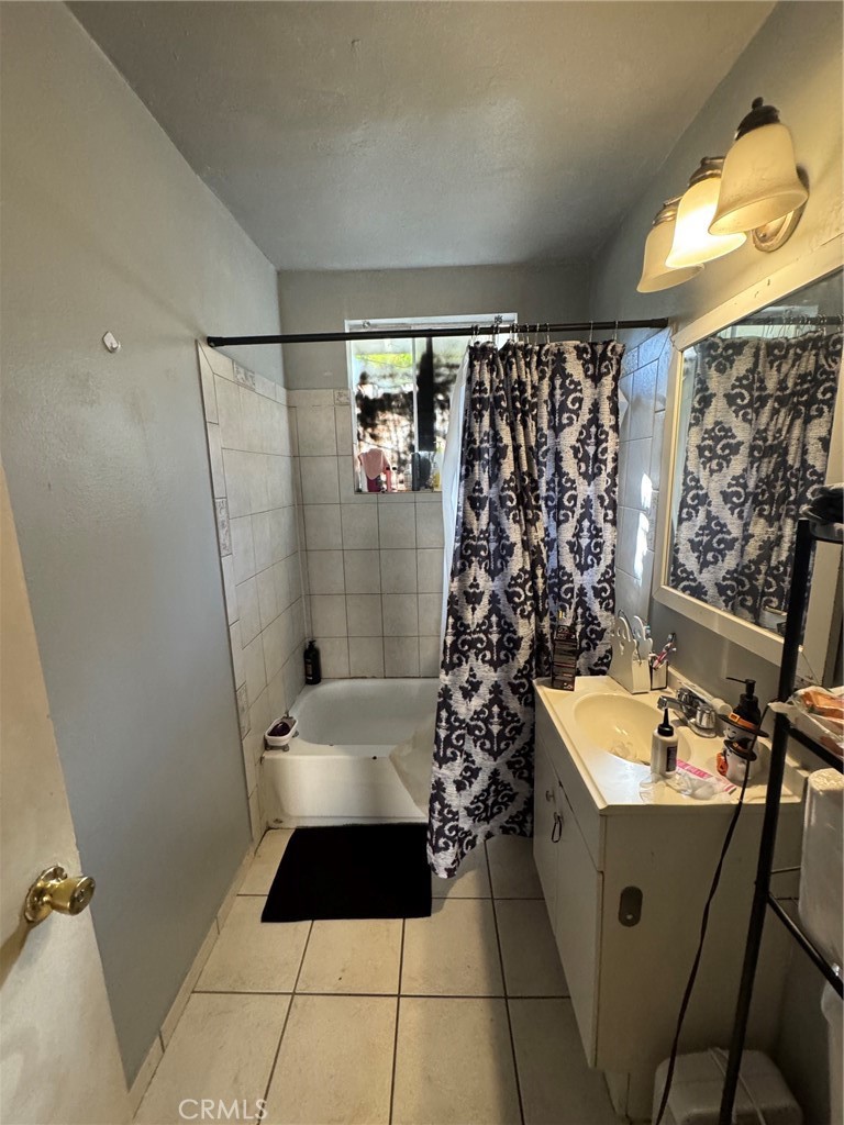 208 E Olive Property Photo 7