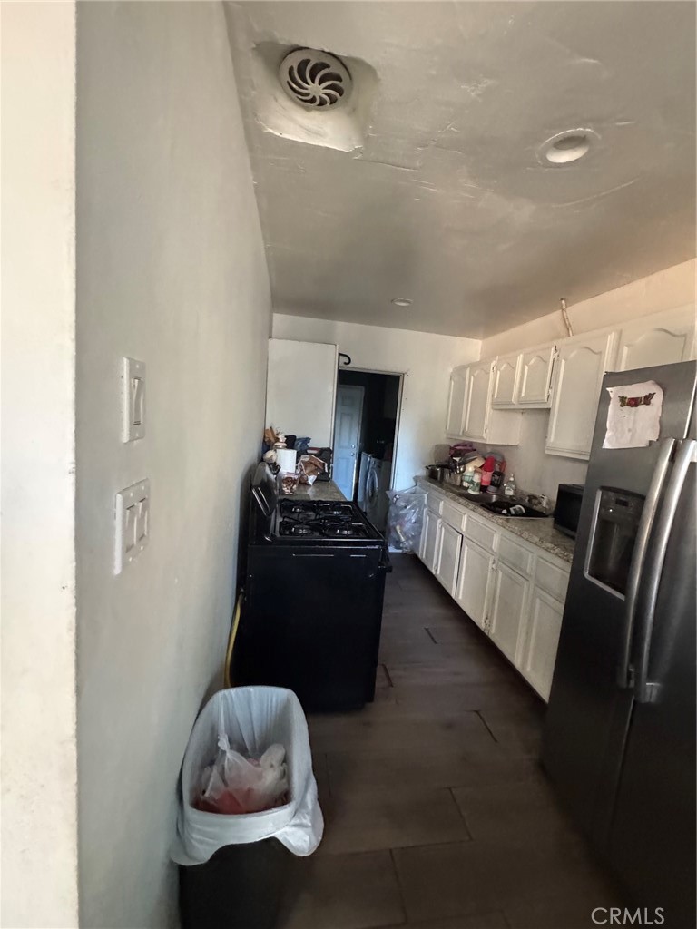 208 E Olive Property Photo 9