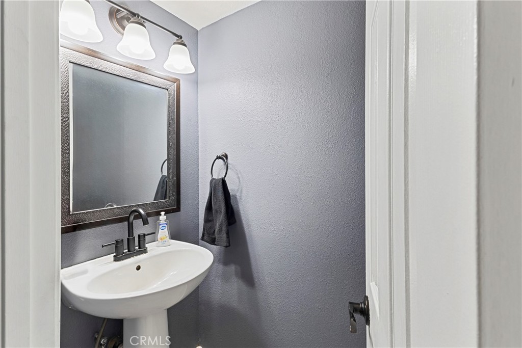 5703 Evergem Avenue Property Photo 17