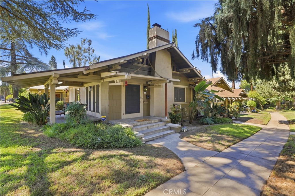 626 W Olive Property Photo 8