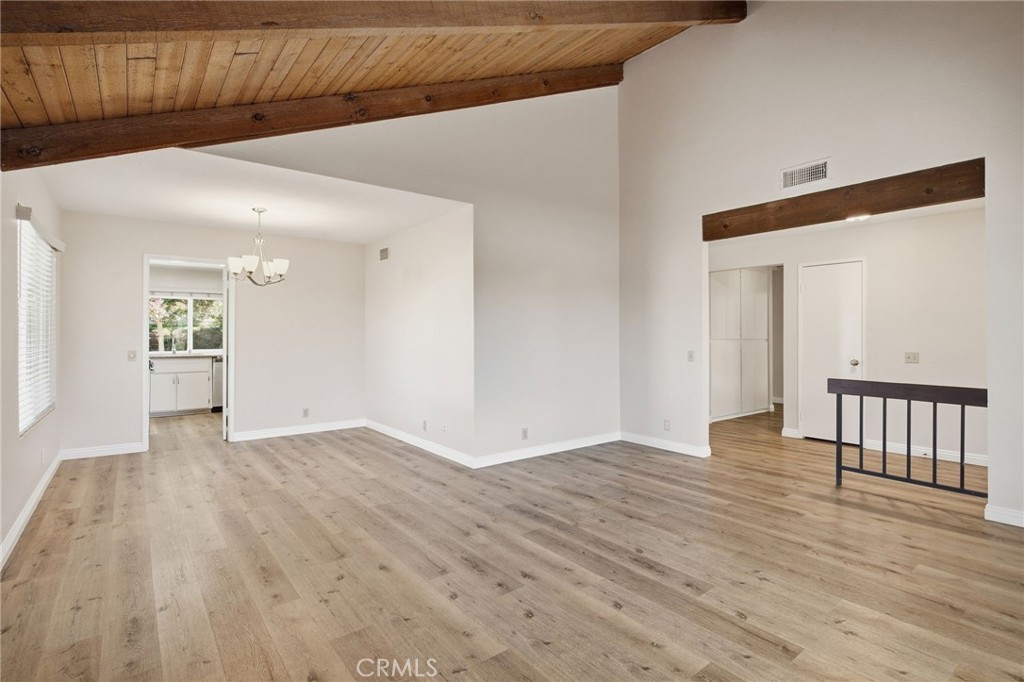 901 Lytle Property Photo 8