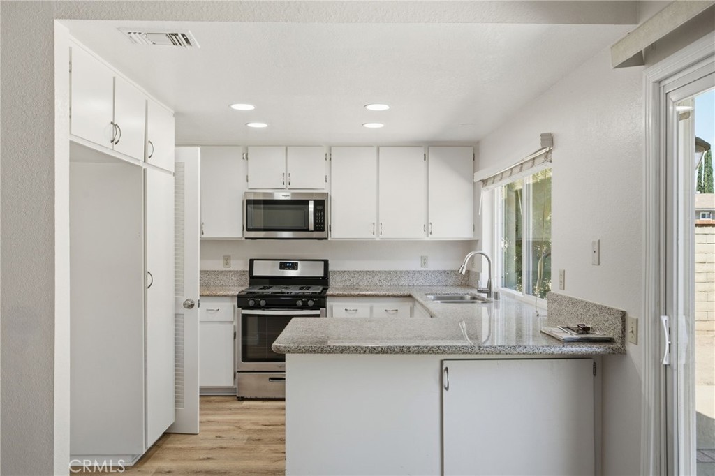 901 Lytle Property Photo 12