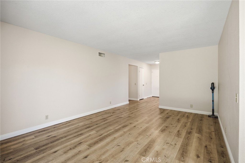 901 Lytle Property Photo 15