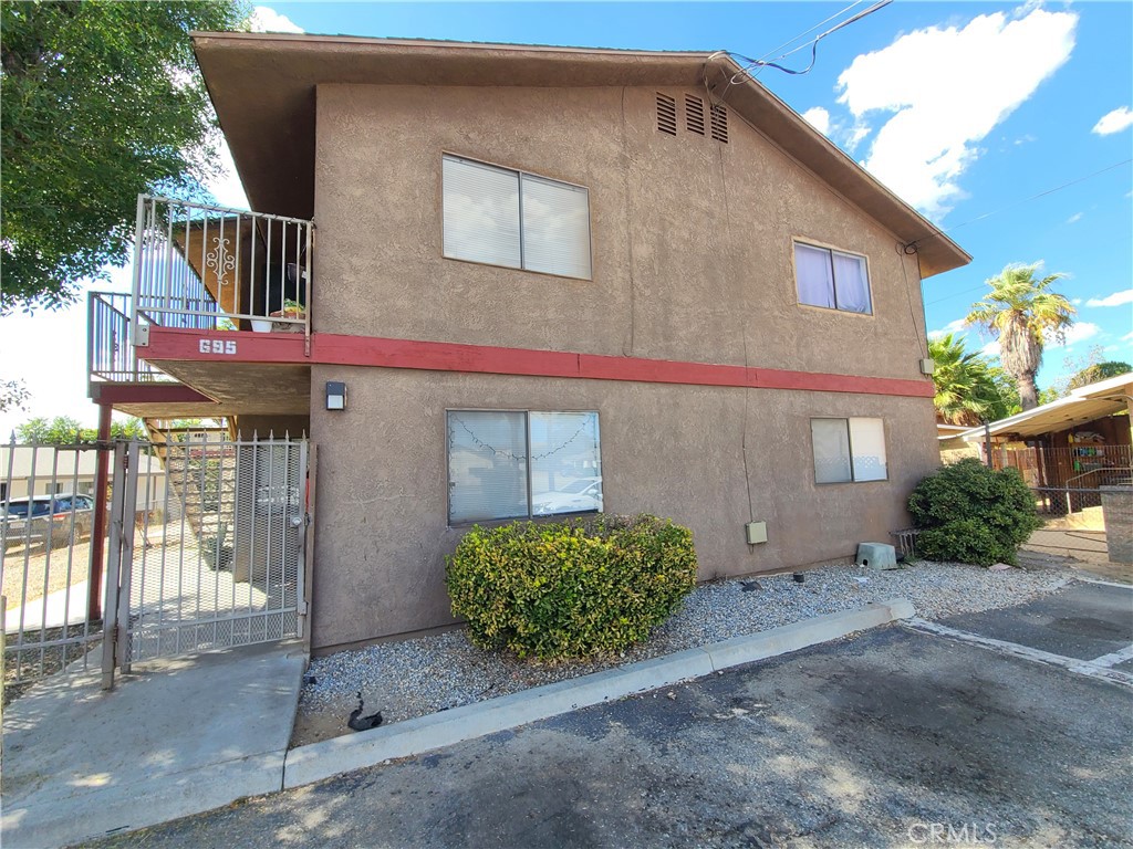 695 Massachusetts Avenue B Property Photo 1